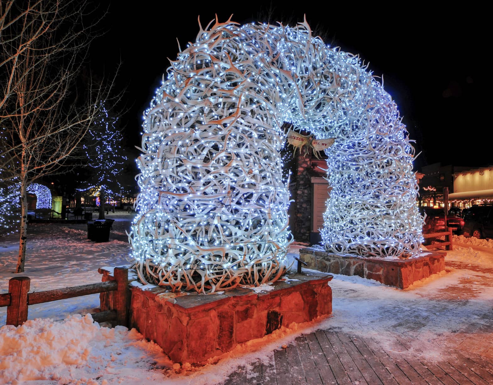 elk antler arch jackson town square with holiday lights